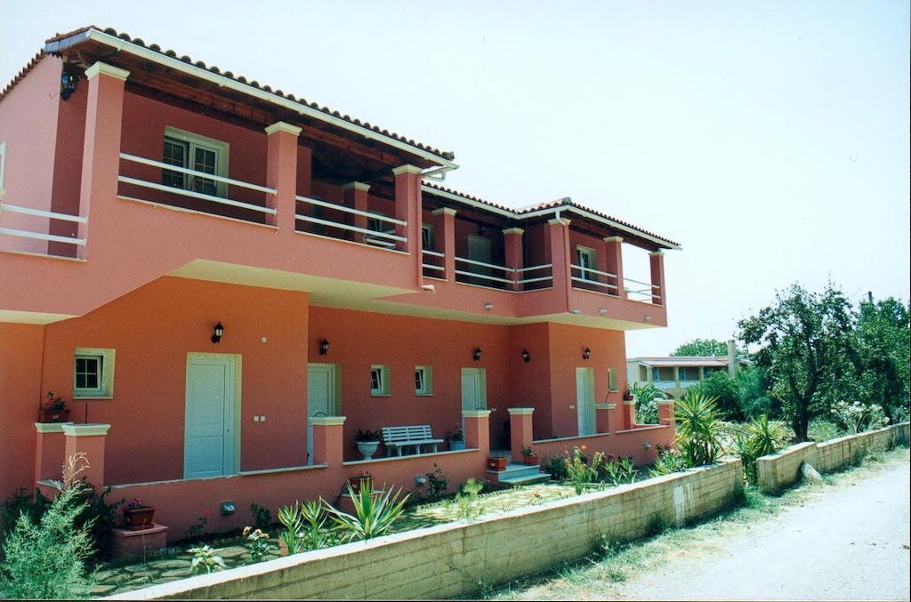 Kogeros Apartment Agios Georgios Pagon Exterior foto